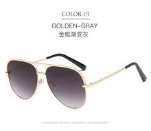 Carica l'immagine nel visualizzatore di Gallery, 2022 New Fashion Brand Designer Ladies Pilot Sunglasses Women Men Goggle Gradient Sun Glasses For Female Mirror Shades UV400