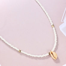 Load image into Gallery viewer, Bohemian Green Rhinestone Shell Choker Pendant Necklace for Women Charming Bead Jewelry Beach Outfits Collares 6947