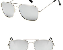 Load image into Gallery viewer, New Arrival 2022 Classic Sunglasses Women Vintage Metal Eyeglasses For Men Retro Shades For Women Fashion Pink Glasses