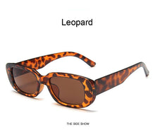 Carica l&#39;immagine nel visualizzatore di Gallery, 2022 Occhiali da sole quadrati Donna Luxury Brand Viaggi Piccolo rettangolo Occhiali da sole Moda femminile Retro Lunette De Soleil Femme 