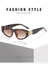 Load image into Gallery viewer, rectangle sunglasses women men BB high quality brand designer green tea leopard small sun glasses oculos de sol