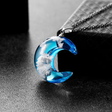 Carica l&#39;immagine nel visualizzatore di Gallery, Transparent Resin Rould Ball Moon Pendant Necklace Women Blue Sky White Cloud Chain Necklace Fashion Jewelry Gifts for Girl