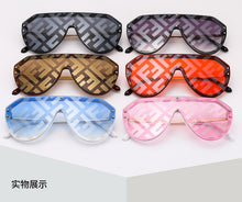 Carica l'immagine nel visualizzatore di Gallery, nuovo arrivo 2022 occhiali da sole futuristici da donna grandi occhiali da sole ovali moda ff logo occhiali da sole oversize festival oculos de sol feminino