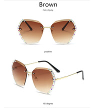 Load image into Gallery viewer, Vintage Style Rimless Sun Glasses Female Luxury Brand Cut Diamond Crystal Gradient Square Sunglasses