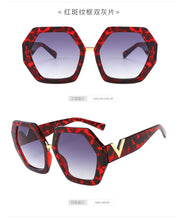 Load image into Gallery viewer, Luxury Square Sunglasses Ladies Fashion Glasses Classic Brand Designer Retro Sun Glasses Women Sexy Eyewear Unisex Shades