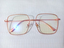 Carica l'immagine nel visualizzatore di Gallery, Spectacles Square Transparent Glasses Women Vintage Round Computer Anti blue Eyeglasses Ladies Fashion Retro Clear