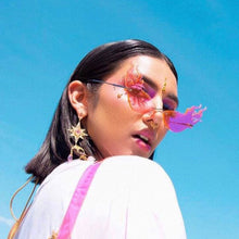 Load image into Gallery viewer, Luxury Flame Sunglasses Women Rimless Bat Sun Glasses Tears Shades Eyeglass Vintage Feather Sunglass Fire Shape Eyewear