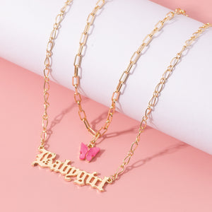 Moda farfalla acrilica Old English Font pendenti Collana doppio strato acido acetico Collana per bambina Girocollo Gioielli di dichiarazione 