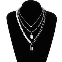 Carica l&#39;immagine nel visualizzatore di Gallery, Fashion 2 Layers Pearls Geometric Pendants Necklaces For Women Gold Metal Snake Chain Necklace New Design Jewelry Gift