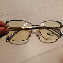 Load image into Gallery viewer, 2022 Metal Square Anti-blue Glasses Frame Women Vintage Transparent Eyeglasses Female Spectacles Oculos Feminino