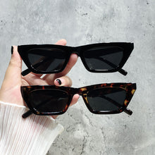 Carica l'immagine nel visualizzatore di Gallery, New Cat Eye Sunglasses Women Fashion Mirror Sunglasses for Women Luxury Gafas De Sol Mujer 2022 Retro Cateye Shades Women