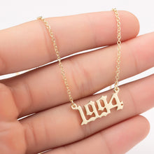 Carica l&#39;immagine nel visualizzatore di Gallery, Personalize Year Number Necklaces for Women Custom Year 1980 1989 2000 Birthday Gift from 1980 to 2019