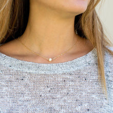 Carica l&#39;immagine nel visualizzatore di Gallery, Laramoi Simple Imitation Pearl Pendant Necklace Women Stainless Steel Thin Chain Choker Birthday Gift Fahion Jewelry Wholesale