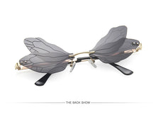 Carica l'immagine nel visualizzatore di Gallery, 2022 New Fashion Dragonfly Occhiali da sole Donna Uomo Brand Design Senza montatura Wave Eyewear Occhiali da sole stretti di tendenza di lusso