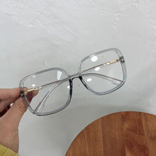 Load image into Gallery viewer, New Fashion Vintage Clear Square Glasses Frame Women Brand Designer Fresh Big Transparent Eyeglasses Female Optical Spectacles