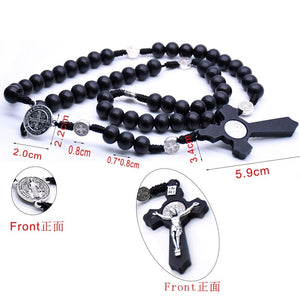 QIGO Collane con ciondolo rosario con croce nera antica religiosa in legno religioso Collana con perline di Gesù San Benedetto per gioielli da uomo e donna 