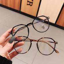 Load image into Gallery viewer, Vintage Art Metal Flat Mirror Eyeglasses Female Small Face Anti-blue Light Plain Polygonal Transparent Glasses Frame