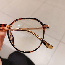 Load image into Gallery viewer, Vintage Art Metal Flat Mirror Eyeglasses Female Small Face Anti-blue Light Plain Polygonal Transparent Glasses Frame