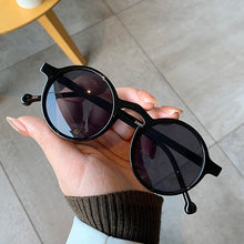 Load image into Gallery viewer, Oulylan Retro Round Sunglasses Women Men Classic Brand Leopard Green Sun Glasses Shades Ladies UV400 Sunglass Oval Eyewear