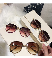 Load image into Gallery viewer, 2022 New Diamond Sunglasses Female Imitation Rhinestones Gradient Color UV400 Women Sunglasses