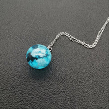 Carica l&#39;immagine nel visualizzatore di Gallery, Transparent Resin Rould Ball Moon Pendant Necklace Women Blue Sky White Cloud Chain Necklace Fashion Jewelry Gifts for Girl