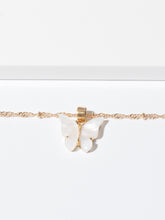 Carica l&#39;immagine nel visualizzatore di Gallery, Cute Butterfly Pendant Necklace for Women Cocktail Party Statement Necklace Steet Style Korean Fashion Necklace Jewelry Gifts
