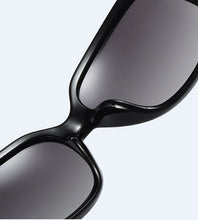 Load image into Gallery viewer, Butterfly Women‘s Sunglasses Polarizer Design Fashion  Sun Glasses Women Luxury Driving Eyewear Oculos de sol 3609