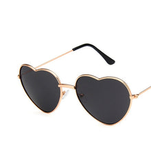 Carica l'immagine nel visualizzatore di Gallery, Heart Shaped Sunglasses metal Women Brand Designer Fashion  LOVE Clear Ocean Lenses Sun Glasses Oculos UV400
