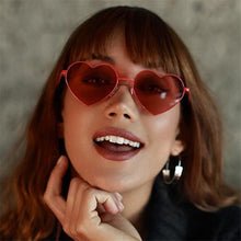 Carica l'immagine nel visualizzatore di Gallery, Heart Shaped Sunglasses metal Women Brand Designer Fashion  LOVE Clear Ocean Lenses Sun Glasses Oculos UV400