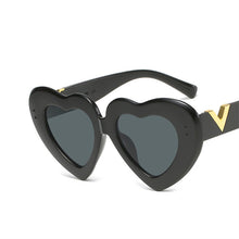 Load image into Gallery viewer, Heart Sun Glasses Women Brand Designer Steampunk Sunglasses Men Vintage Irregular Goggle Shades Eyewear UV400 Gafas De Sol