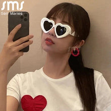 Load image into Gallery viewer, Heart Sun Glasses Women Brand Designer Steampunk Sunglasses Men Vintage Irregular Goggle Shades Eyewear UV400 Gafas De Sol