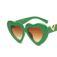 Load image into Gallery viewer, Heart Sun Glasses Women Brand Designer Steampunk Sunglasses Men Vintage Irregular Goggle Shades Eyewear UV400 Gafas De Sol