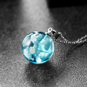 Transparent Resin Rould Ball Moon Pendant Necklace Women Blue Sky White Cloud Chain Necklace Fashion Jewelry Gifts for Girl