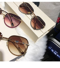 Load image into Gallery viewer, 2022 New Diamond Sunglasses Female Imitation Rhinestones Gradient Color UV400 Women Sunglasses