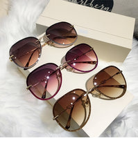 Load image into Gallery viewer, 2022 New Diamond Sunglasses Female Imitation Rhinestones Gradient Color UV400 Women Sunglasses