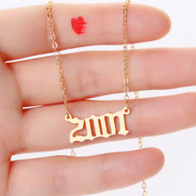 Carica l&#39;immagine nel visualizzatore di Gallery, Bohemian English Number Letter Necklace Stainless Steel Chain Necklace for Women Birthday Gift Female Birth Year Necklaces
