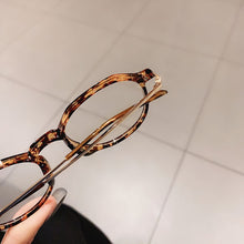 Load image into Gallery viewer, Vintage Art Metal Flat Mirror Eyeglasses Female Small Face Anti-blue Light Plain Polygonal Transparent Glasses Frame