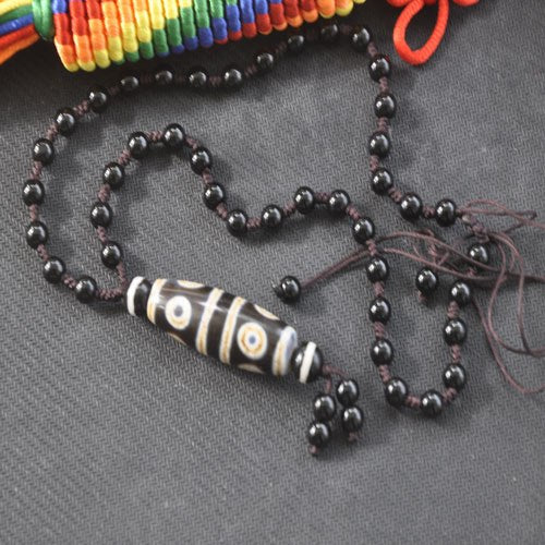 High Qaulity Vajrauana Charm Pendant Necklace Eight Eye Dzi Bead with Black Stone Beads Necklace for Men and Women Bring Wealth
