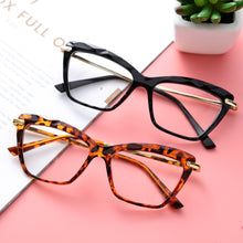 Load image into Gallery viewer, Cat Eye Glasses Frame Faceted Crystal Eyeglasse Can Be Equipped with Myopia Glasses Vintage Women&#39;s Eyeglass Frame