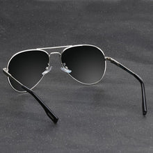 Carica l'immagine nel visualizzatore di Gallery, High Quality HD Polarized UV400 kids Sunglasses Classic Brand Boy's Oculos De Sol Girl's Small Size Sun Glasses Oculos De Sol