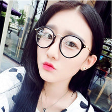 Carica l&#39;immagine nel visualizzatore di Gallery, Women Clear Lens Eyewear Unisex Retro Clear Glasses Oval Frame Metal Temples Eyeglasses oculos de grau femininos