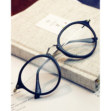 Carica l&#39;immagine nel visualizzatore di Gallery, Women Clear Lens Eyewear Unisex Retro Clear Glasses Oval Frame Metal Temples Eyeglasses oculos de grau femininos