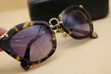 Load image into Gallery viewer, High quality classic sexy cat eye style sunglasses women retro ultralight sun glasses drive beach sunglasses