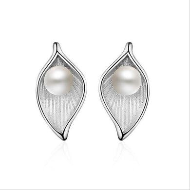 High quality fashion leaf pearl women earrings 925 sterling silver ladies`stud earrings jewelry wedding gift wholesale women