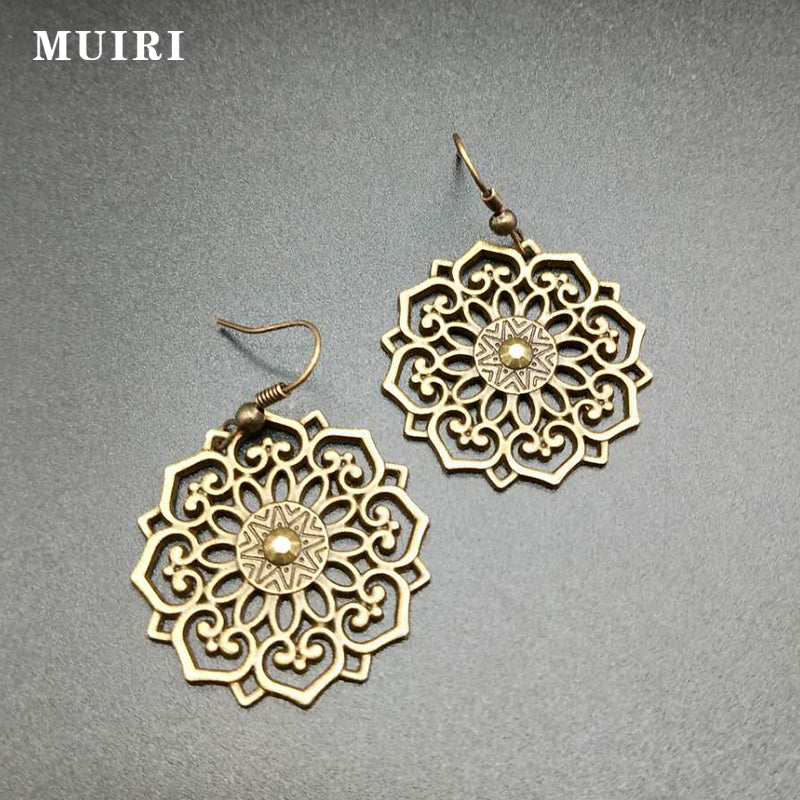 Hollow Carved Vintage Drop Earrings Women Vintage Statement Trendy Dangling Girls Earring Dangle Earrings Fashion Jewelry