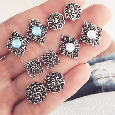 Orecchini a bottone con fiore cavo Set di gioielli Accessori per ragazze da donna Orecchini color argento antico Gioielli in resina tondi quadrati 5 paia 