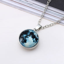 Carica l&#39;immagine nel visualizzatore di Gallery, Hot New Arrival Glowing Jewelry Full Moon Necklace Handmade Glass Dome Lunar Eclipse Necklace Glow In The Dark Pendant Jewelry