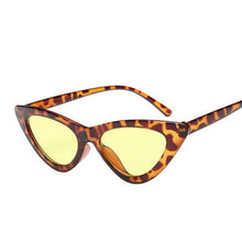 Load image into Gallery viewer, Classic Ladies Small Triangle Sunglasses Retro Sunglasses Small Frame Sexy Sunglasses