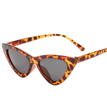 Load image into Gallery viewer, Classic Ladies Small Triangle Sunglasses Retro Sunglasses Small Frame Sexy Sunglasses