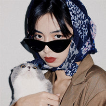 Load image into Gallery viewer, Classic Ladies Small Triangle Sunglasses Retro Sunglasses Small Frame Sexy Sunglasses